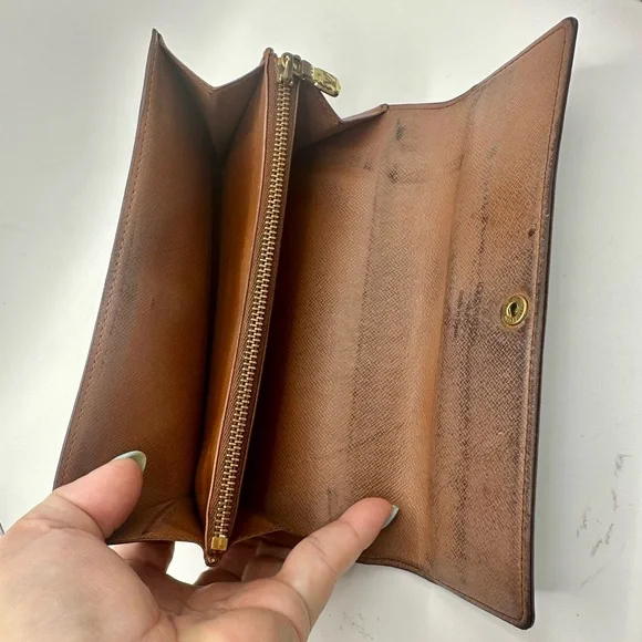 Louis Vuitton Sarah Long Monogram Wallet with Certificate of Authenticity - Picture 9 of 11